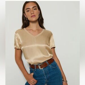 Gold hammered satin v neck tee - size small